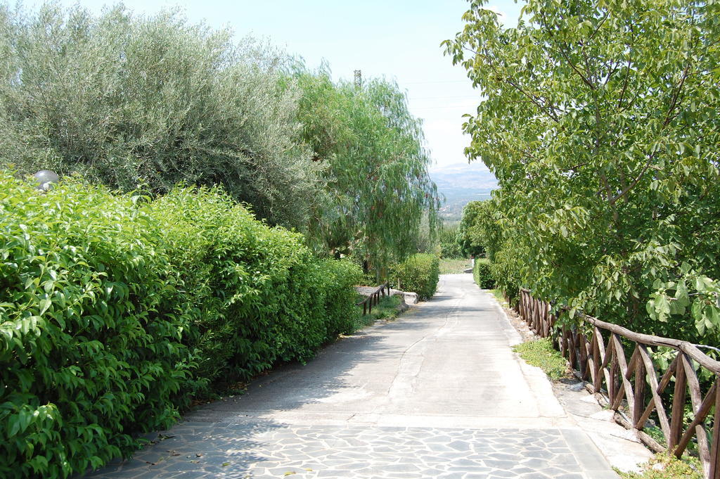 La Fattoria Dei Nonni Pension Paterno  Buitenkant foto