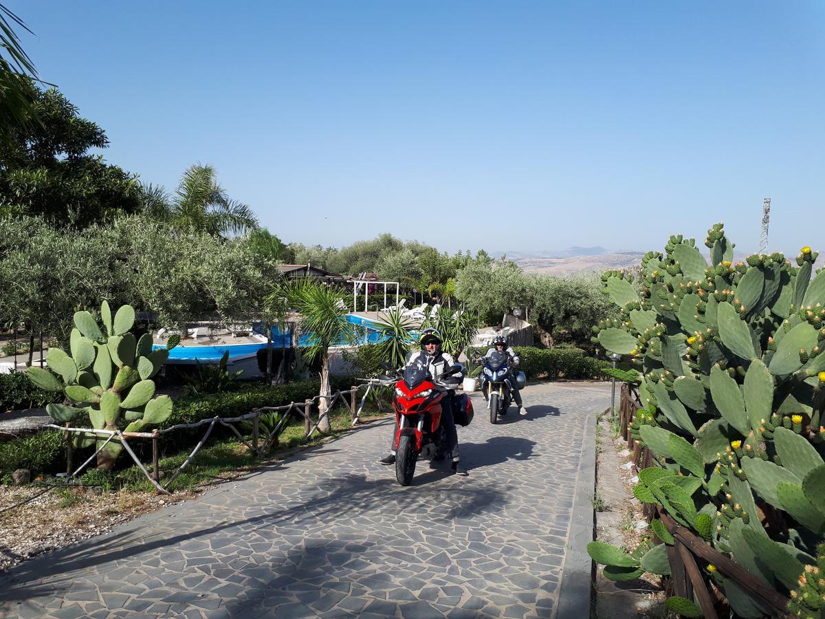 La Fattoria Dei Nonni Pension Paterno  Buitenkant foto